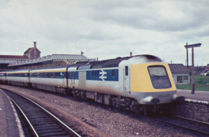 Class 252 in blue and grey