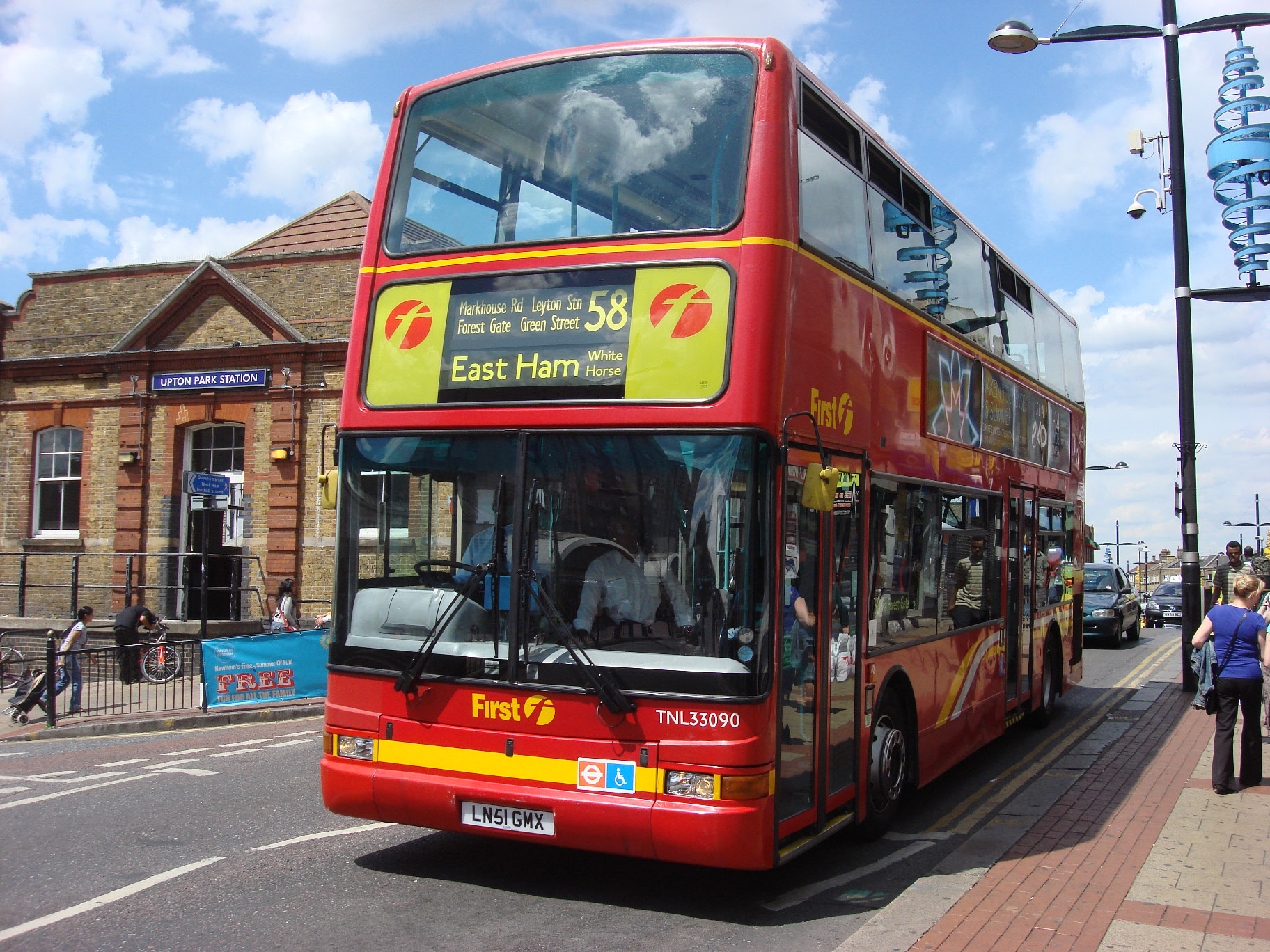10 UK bus liveries we really, really miss