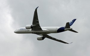 A350 XWB F-WXWB flies over Le Bourget. Image credit: famille.sebile on Flickr.